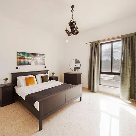 Mariette - Large Terrace - Grand Harbour View Vittoriosa