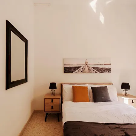 Mariette - Large Terrace - Grand Harbour View *