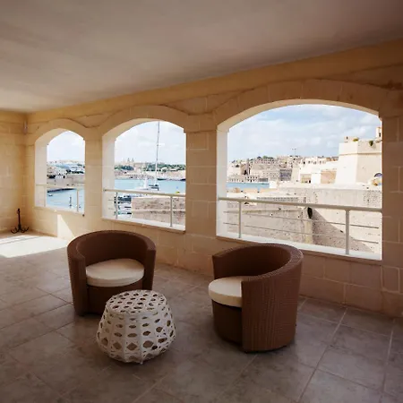 Mariette - Large Terrace - Grand Harbour View *