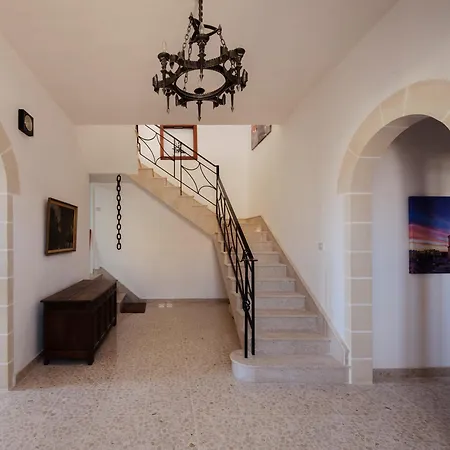 Mariette - Large Terrace - Grand Harbour View