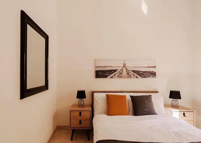 Mariette - Large Terrace - Grand Harbour View *